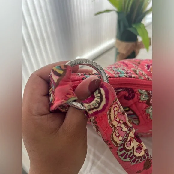 Vera Bradley Pink Quilted Shoulder Bag - Picture 5 of 13